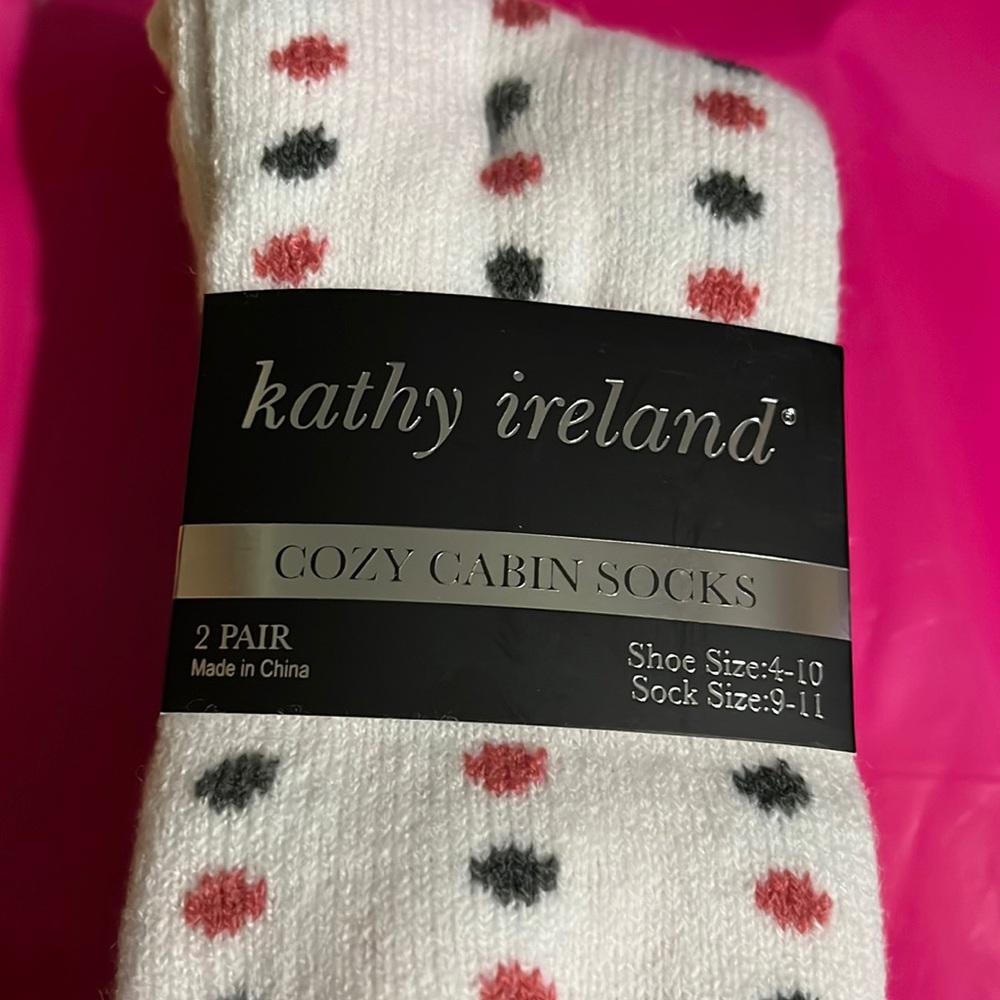 Kathy Ireland cozy cabin socks 2 pr NEW BNWT